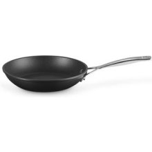 Le Creuset 51112280010002 frying pan...
