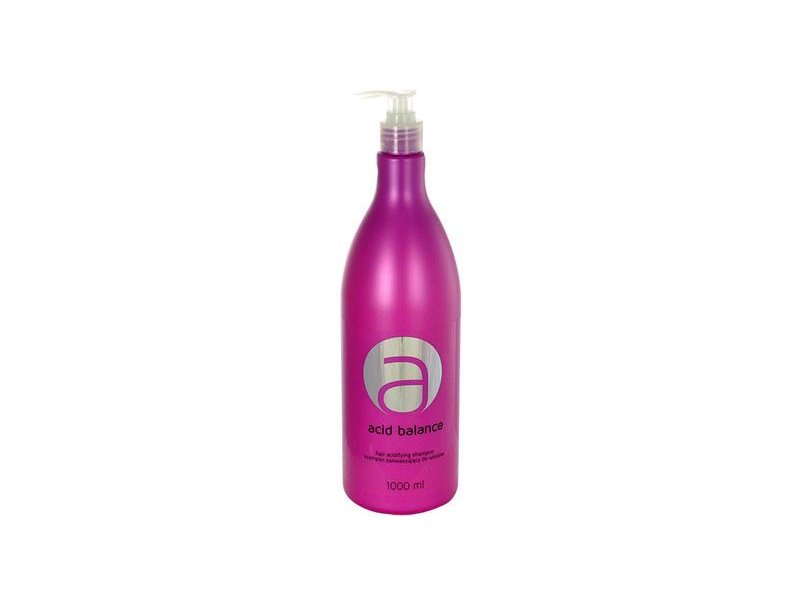 Colored hair shampoo. Шампунь для женщин. Профессиональный шампунь для волос в розовой бутылке. Шампунь колориста. Шампунь для объёма в розовой бутылке.