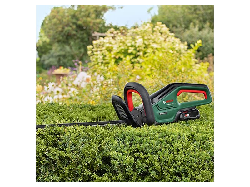 Bosch cordless hedge trimmer UniversalHedgeCut 18V 50 solo green