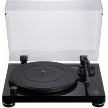 AUDIO-TECHNICA AT-LPW50PB audio turntable...