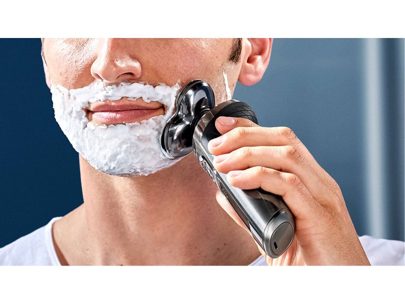 Как бриться электробритвой с тремя головками. Электробритва Philips s9000 Prestige. Philips Shaver 9000 Prestige. Электробритва Philips Series 9000 Prestige. Электробритва Philips s9000 Prestige sp9861/16.