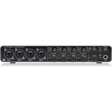 Behringer UMC404HD recording audio interface