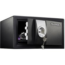 MASTER LOCK Small Safe with Key X031ML