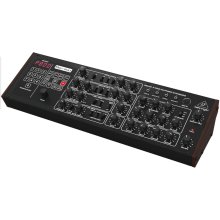 BEHRINGER PRO-800 - analogue synthesiser