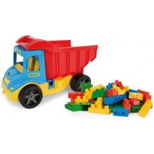 Multi Truck tip-lo rry with blocks