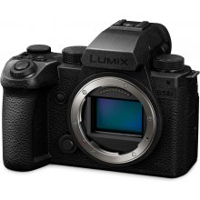 Panasonic Lumix DC-S5IIX + 24-105mm F4