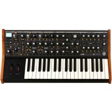 Moog SUBsequent 37 - Analog synthesizer